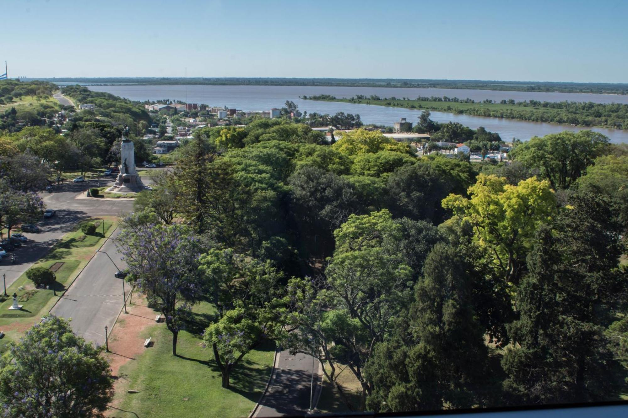 Maran Suites & Towers Parana Bagian luar foto